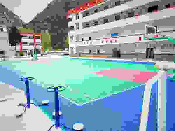 蓉诚华塑深入合作西南地区多个学校 悬浮地板引领学校运动板新潮流！