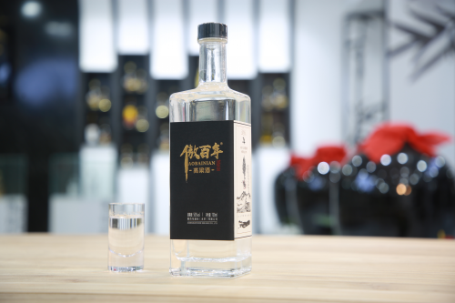 多样化发展的新浪潮下 傲百年高粱酒代理轻松又简单