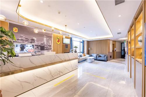 由《速度与激情》成就的酒店借势营销“神话”