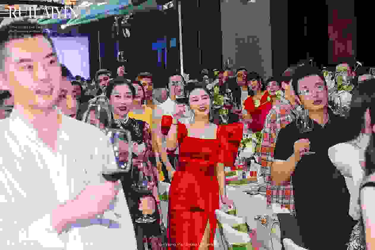 如图片无法显示,请刷新页面