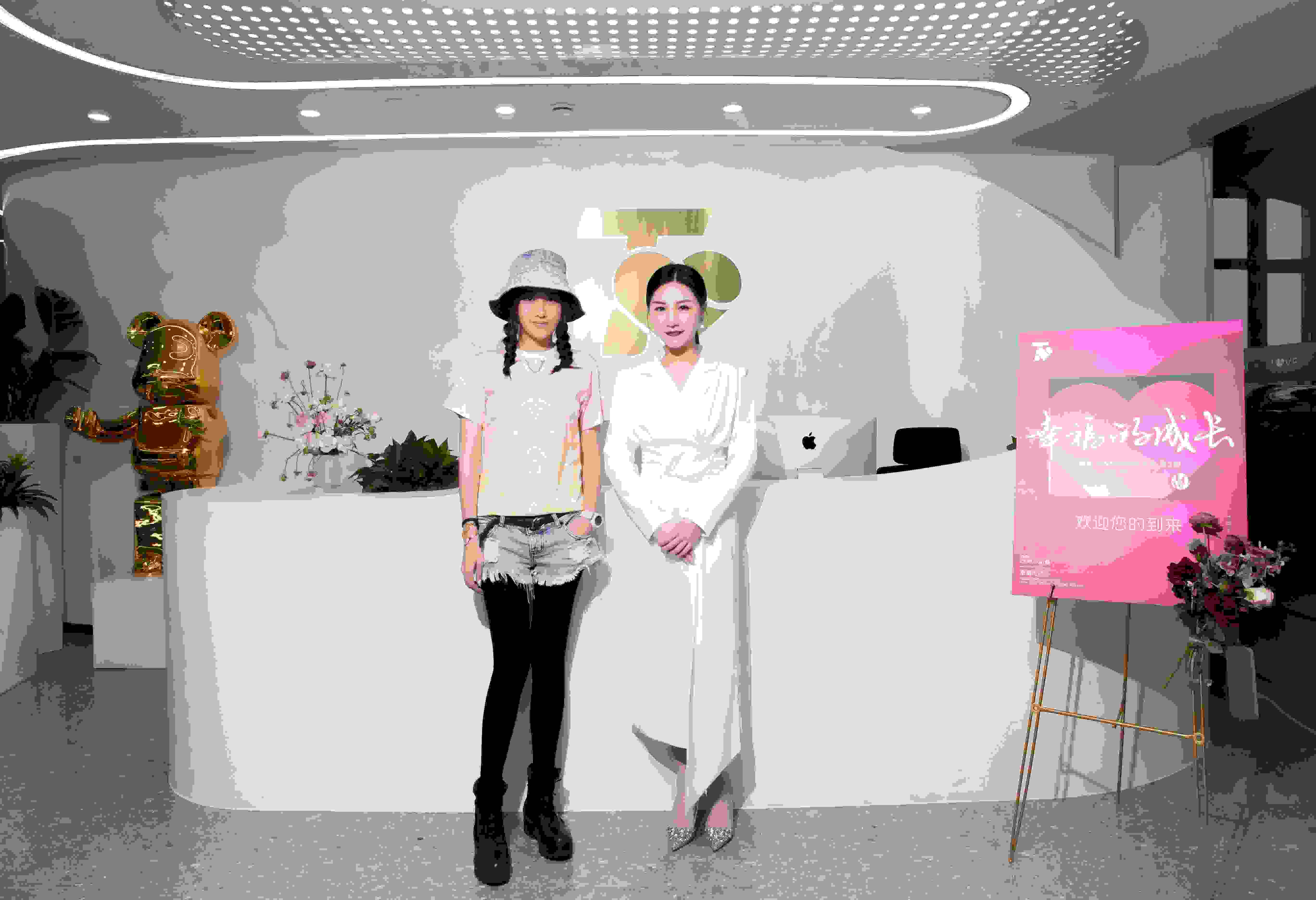 与触爱同行 | 女力志品牌签约李彩桦形象代言