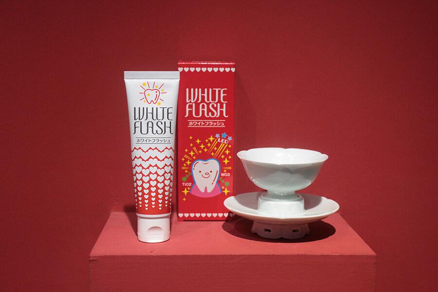 日本“白亮”（White Flash）光触媒牙膏，牙齿美白效果比想象得还好