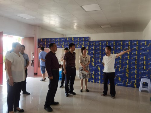 凯里市人大主任潘志刚率队到凯缘春酒业调研并现场办公