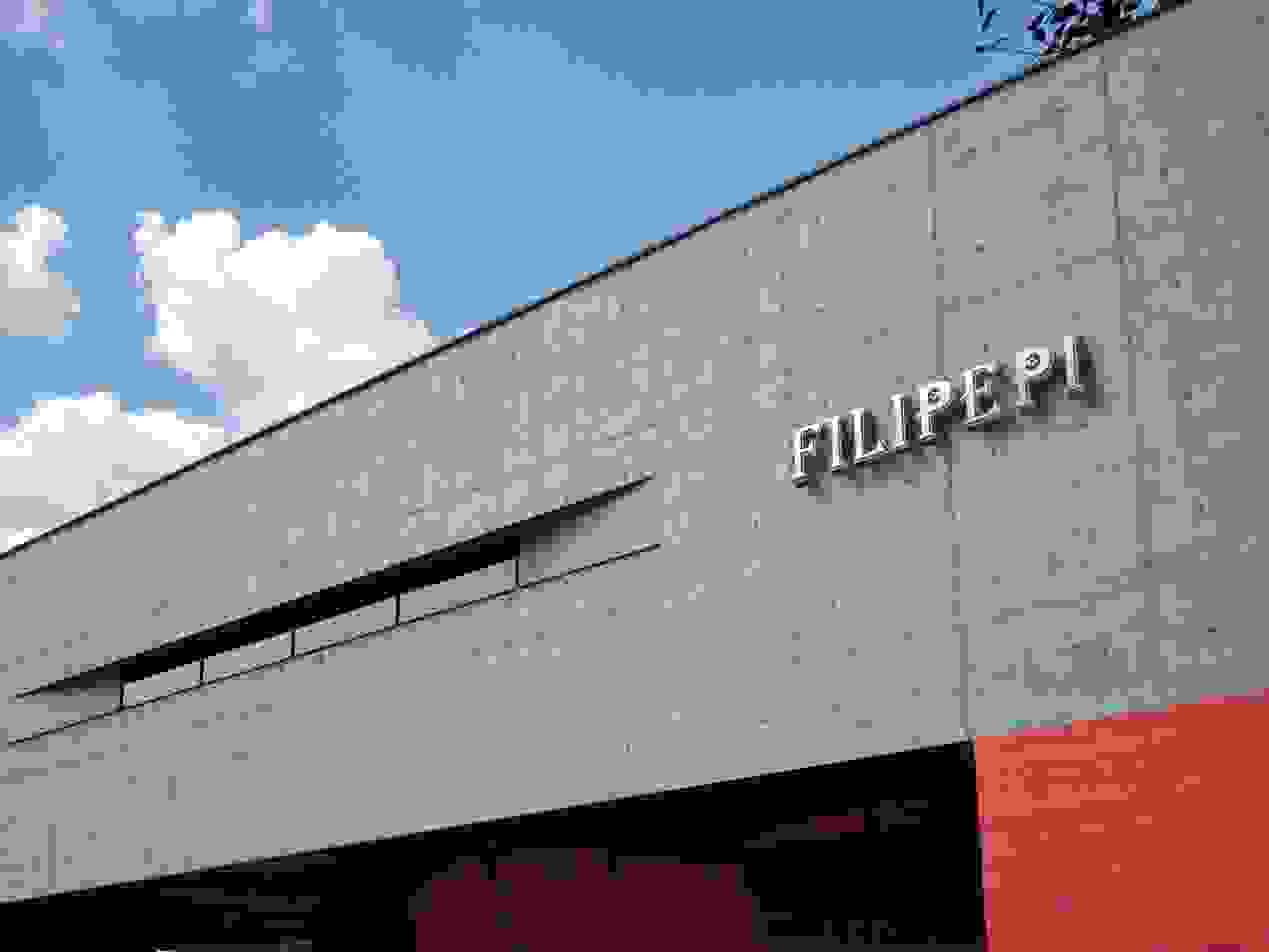 极简轻奢定制衣柜领军者，FILIPEPI飞利衣柜以服务赢得好口碑