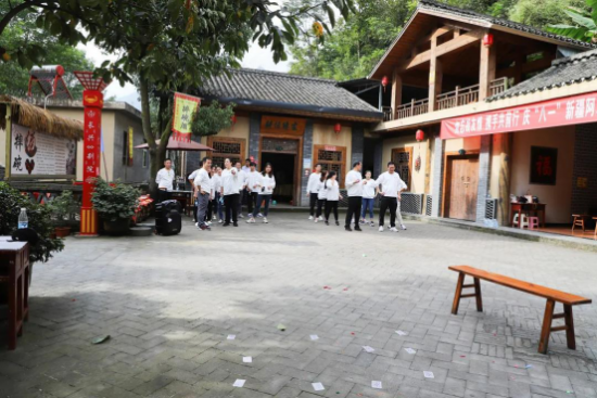 云图片