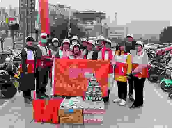 温情暖冬！洪龙科技携明星产品爱提力慰问全国各地老人送上无限爱心