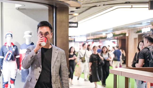 珠宝大亨“郑志刚”为何如此热爱咖啡