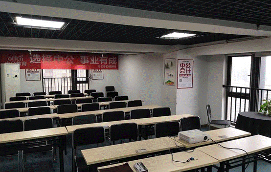 培养多样化人才 , 中公教育拥有多家直营分校