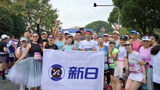 2022无锡太湖女子半程马拉松开跑，新日实力支持为比赛保驾护航！