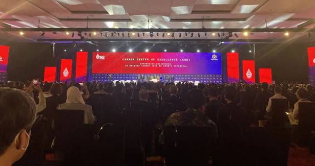晶科能源B20印尼峰会谏言献策|重塑能源公平，重建信任合作