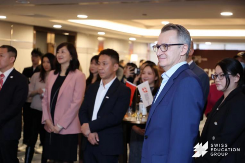 SEG瑞士教育集团：十年华诞怀瑞士，暖冬相聚话未来——记SEG中国校友会十周年庆
