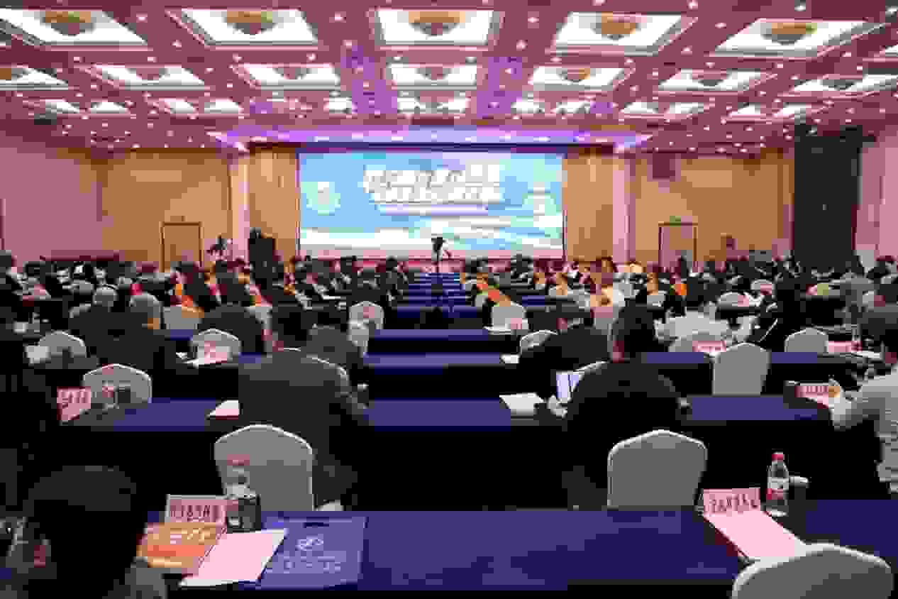 “2022浙江省企业领袖峰会”召开，久盛地板董事长张凯荣膺“浙江省优秀企业家”