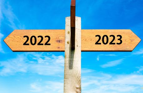 2022倒计时！如何犒劳辛苦了一年的自己？一台天猫魔屏青选N2足矣