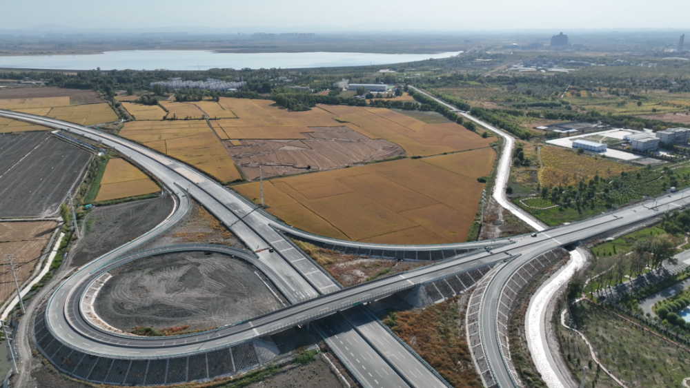 微柏软件助力信息化建设的新疆S21阿乌高速通车1年啦!