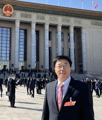 两会专访邓中翰：硕果遍写祖国大地，报国贯穿两个百年