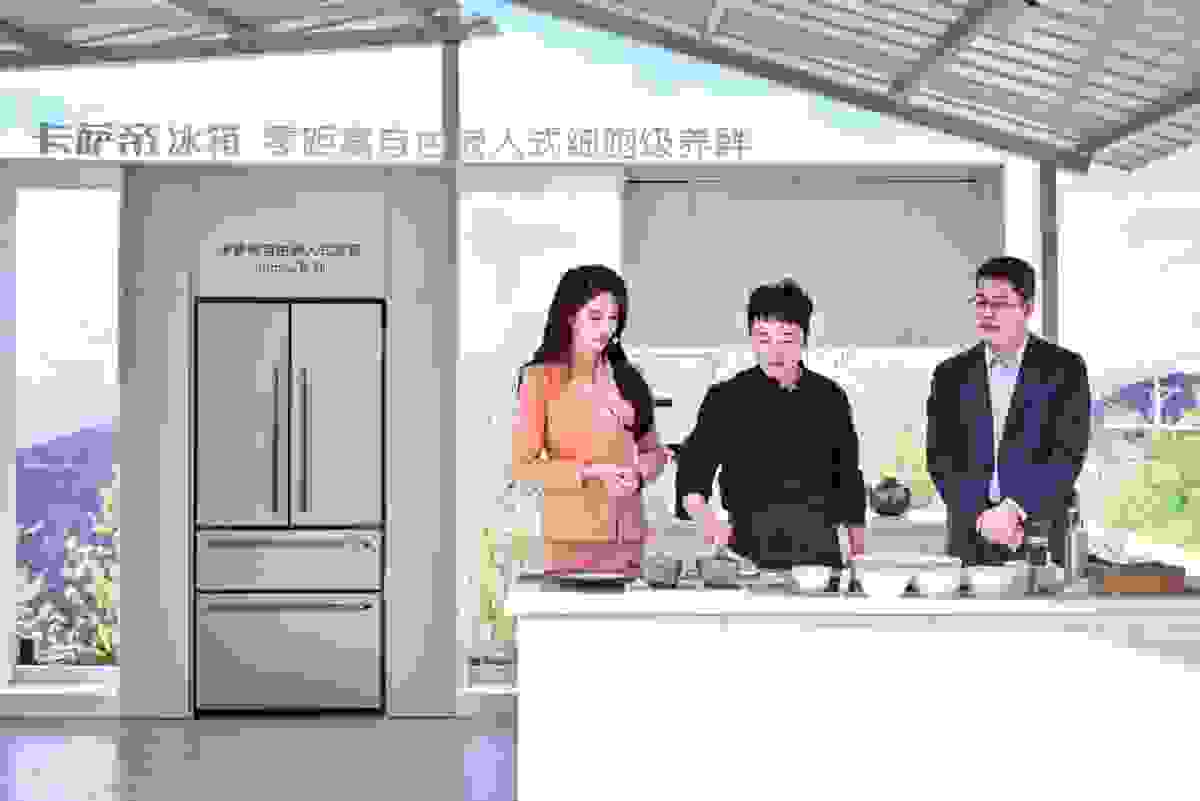 “云发布会”没意思？为了最佳体验她将新品搬上雪山