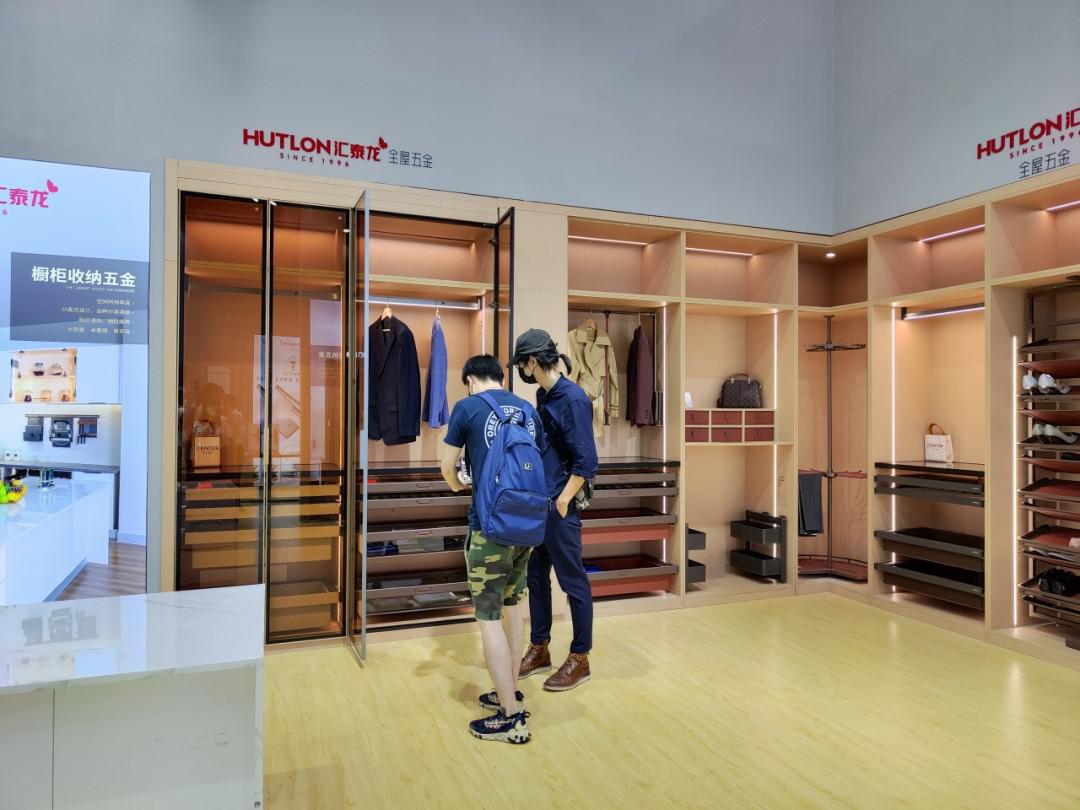 BOB竞猜直击双展丨汇泰龙全屋五金完整首秀沉浸式展馆实力吸睛(图2)