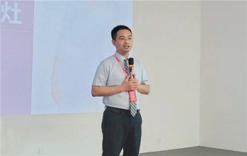 佳歌集成灶半年度营销总结会议暨全国招商峰会启动培训会顺利召开！