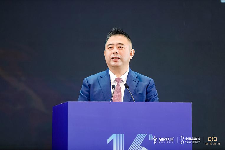 王振滔.jpg