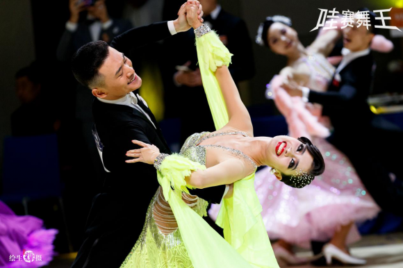 相逢仲夏夜 · 竞舞美鹏城 --2022哇赛!舞王国标舞全国公开赛深圳完美落幕