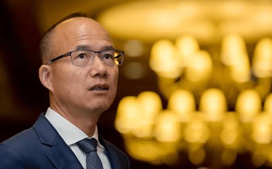 不满足安逸的郭广昌积累更多知识，利用100万持续赋能