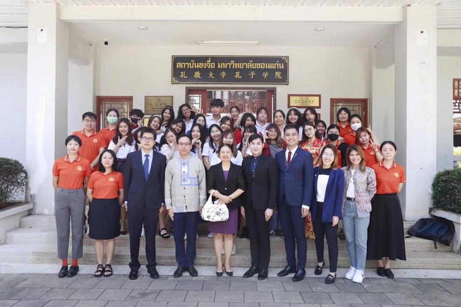 泰国青年学生制作短视频 增进中泰文化交流