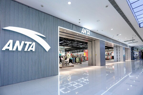 安踏全国二百余家门店焕新亮相，主打专业科技范