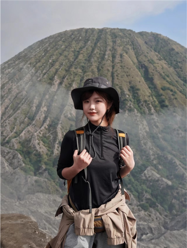 浪漫的年纪，一半是山，一半是海！