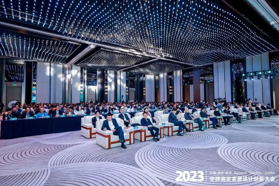 柏尔地板荣膺“2023中国高定家居品牌TOP30”奖项，董事长发表感言