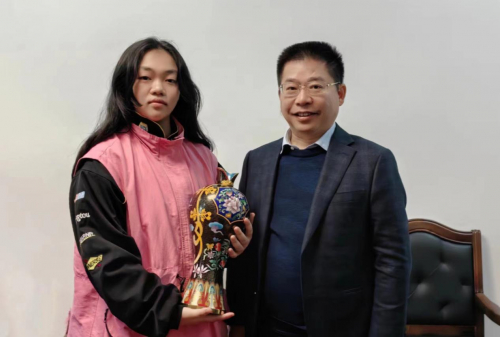 ELLY(艾莉)珠宝携手女书点亮非遗新蓝图