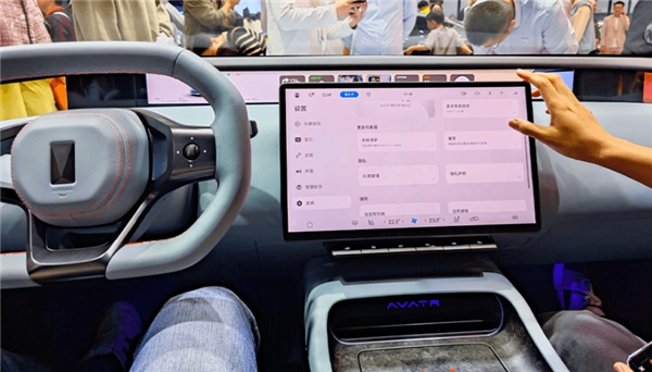未来智能座驾阿维塔12，给你超乎想象的舒适