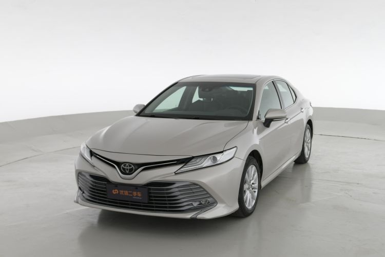 15万预算买车 优信二手车西安大卖场购车真划算