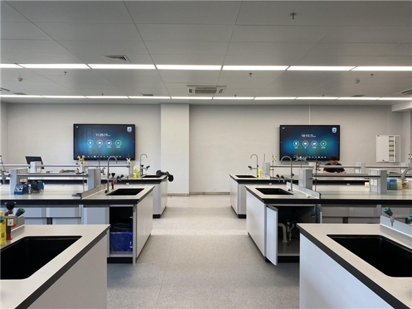 案例丨飞利浦商显携手中山大学，开启数字化实训教学新模式！
