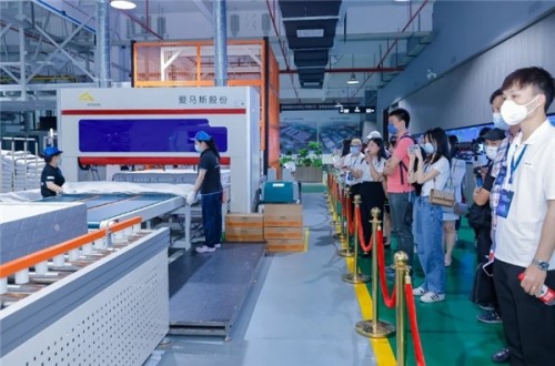 慕思股份迎来上市后首个开放日活动 先进智慧工厂赋能行业智造转型