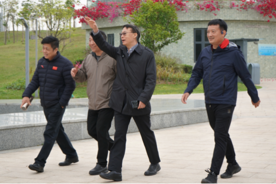 刘扶民一行对会前筹备情况现场调研
