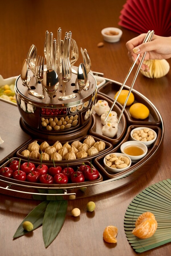 Christofle昆庭推出 MOOD Asia Tray 亚洲版心境蛋小食托盘，打造沉浸式东方美食体验