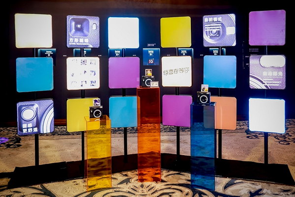 instax SQUARE SQ40惊喜上市！联名哈利波特诠释复古魔法