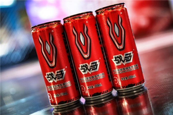游长城当燃战马充能，战马能量饮料为热爱充能为年轻喝彩