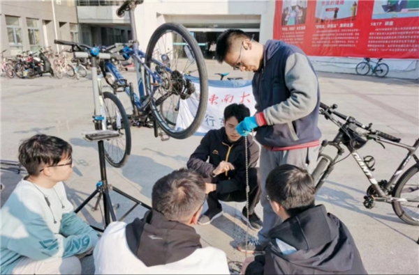 东南大学自行车协会响应第二课堂，打造保姆级教学课程