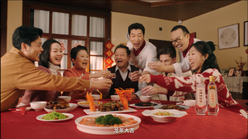 唤醒老友，焕新表达：沱牌的出拳与出圈