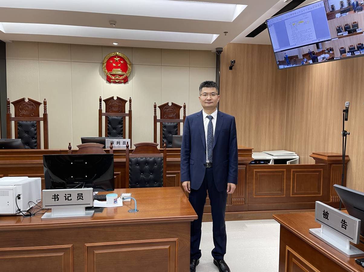 刘建永：曾为社会活动家 今为大律师