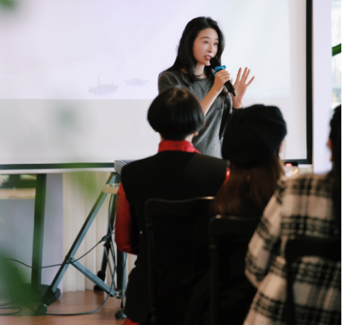 管忠妹女士荣获非物质文化遗产保护领域领军人物奖项,展现卓越成就