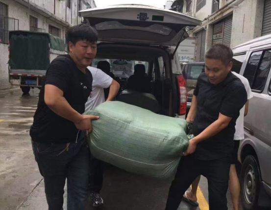 中山网红张宏伟再度慷慨解囊捐赠善款