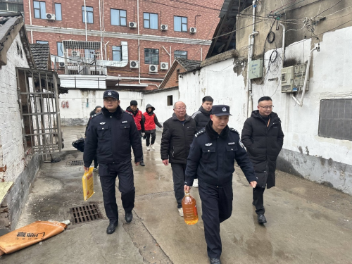 平安普惠阜阳分公司：“寒冬送温暖 爱心暖民心”慰问活动