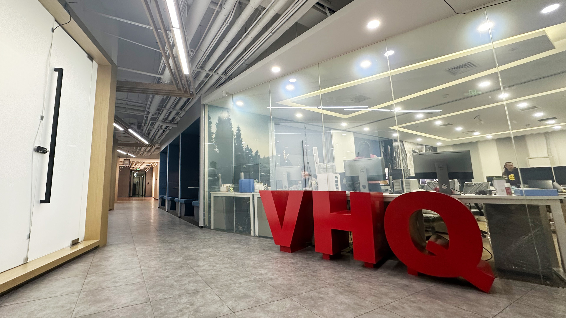 VHQ引领影视行业新生态，与《与凤行》共绘未来画卷