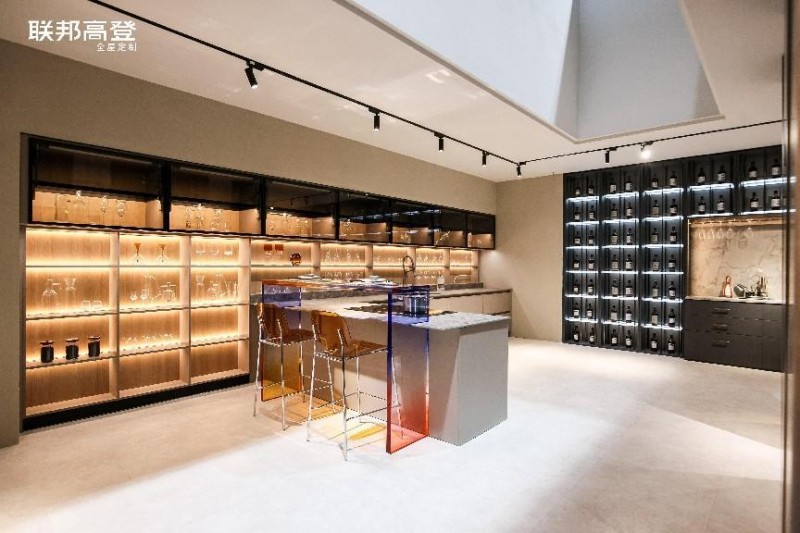 联邦高登全新餐厨一体高档设计，解锁理想智能厨居