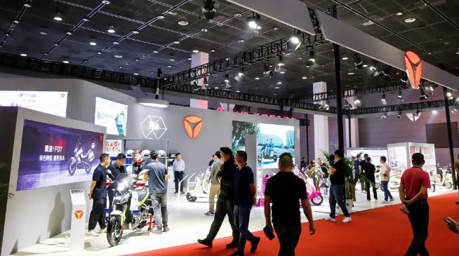 引领行业技术跃迁，雅迪电动车展现行业领航者实力