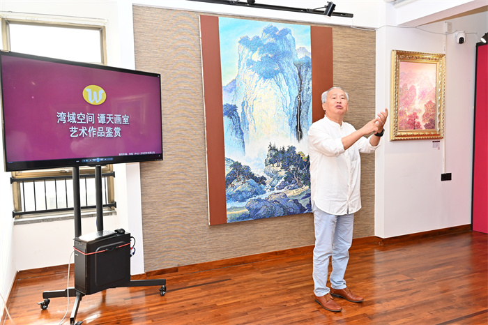 中山市湾域文化谭天老师油画品鉴会在火炬开发区成功举办