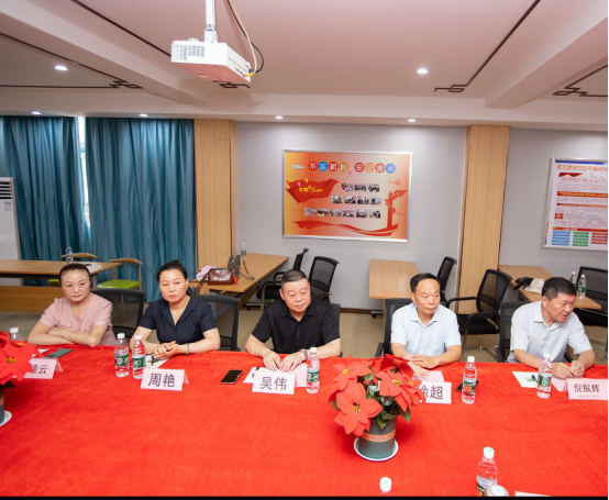 陶行知基金会公益组与蚌埠彩虹之星公益协会 签订战略公益合作协议