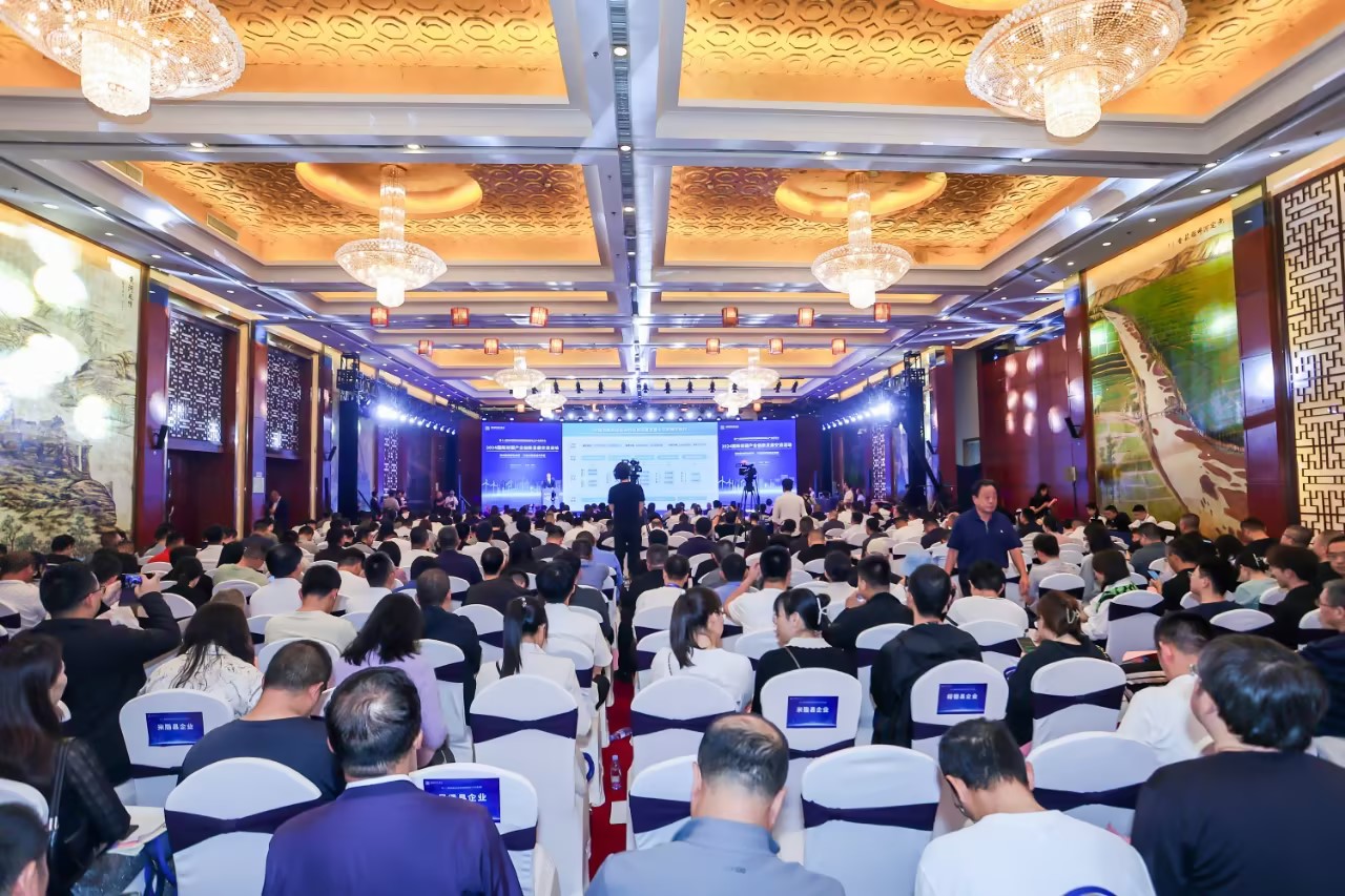 新华指数｜中国 “双碳”能源产业转型迈入高质量发展阶段